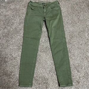 American Eagle Outfitters Women's Olive Skinny Jeans 🐞